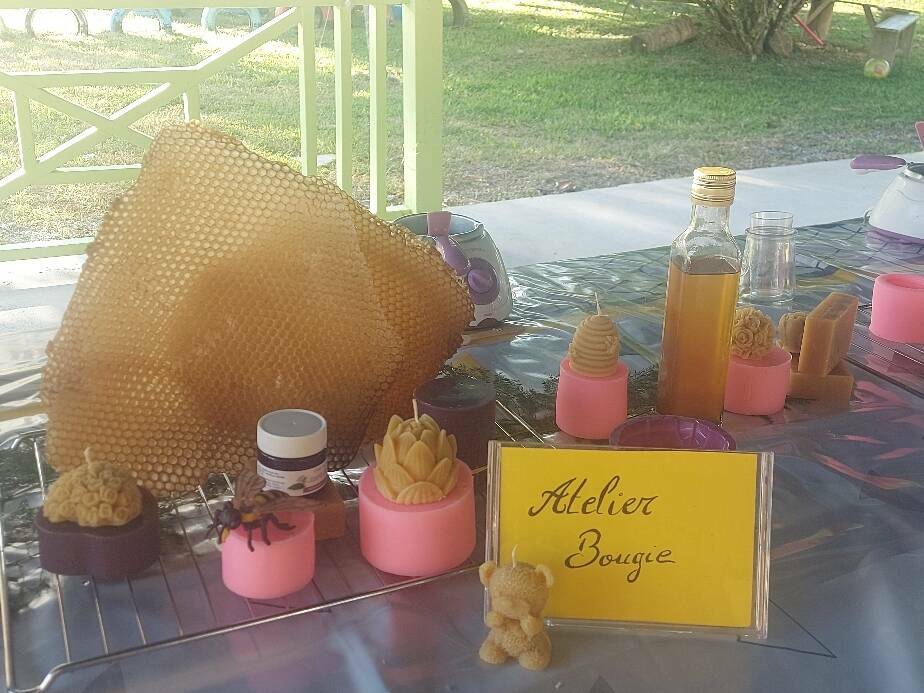 Bougies réalisées à la Miellerie
