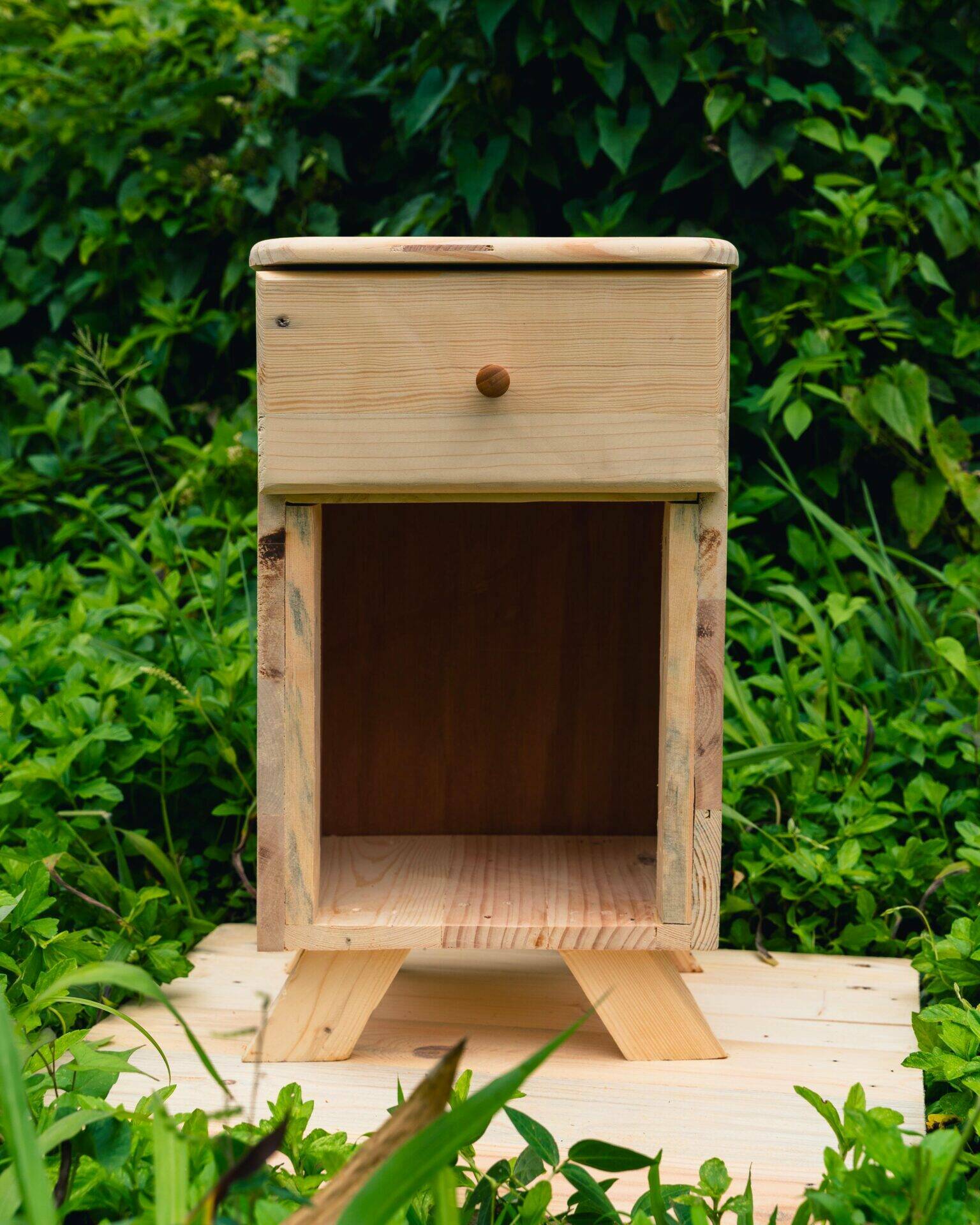 Table de chevet en bois de palette