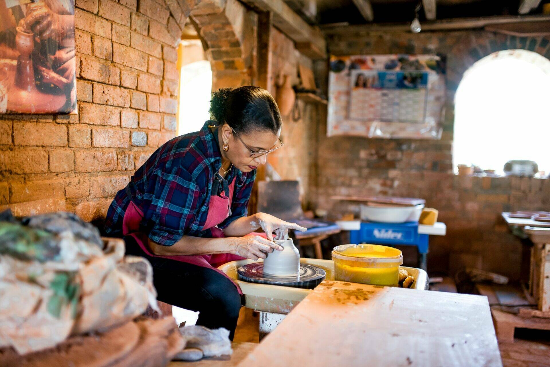 Valérie au tour de potier